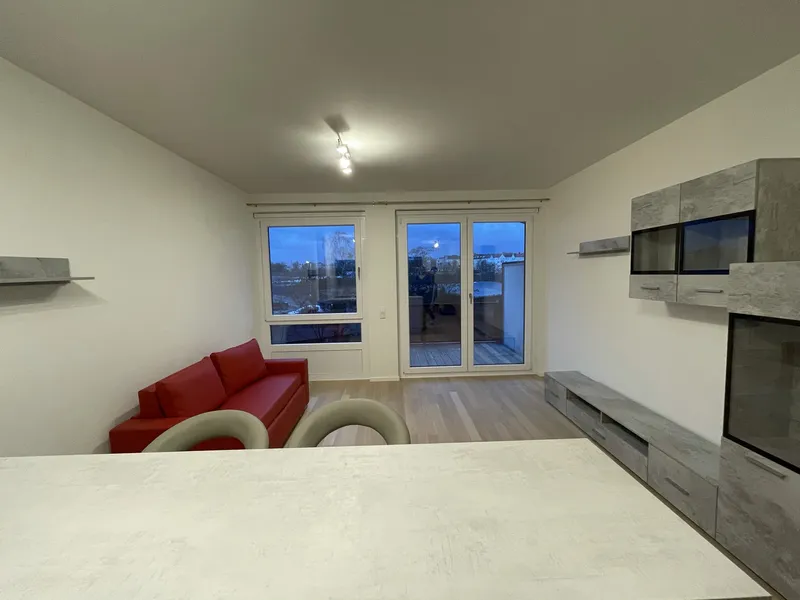 Exklusive 1-Zimmer-Wohnung mit gehobener Innenausstattung und Balkon — photo 1